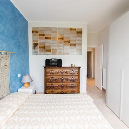 Luxury With Bay View Apartment *